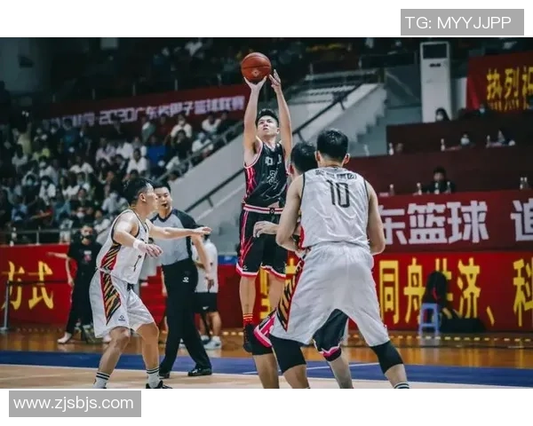 赛后分析：上海篮球队与深圳篮球队的对抗节奏与战术探讨