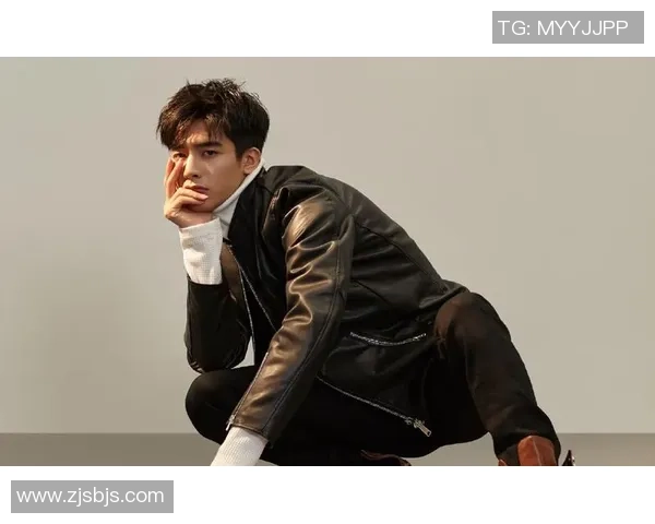 足球明星纪梵希毛衣时尚搭配解析与精选图片展示